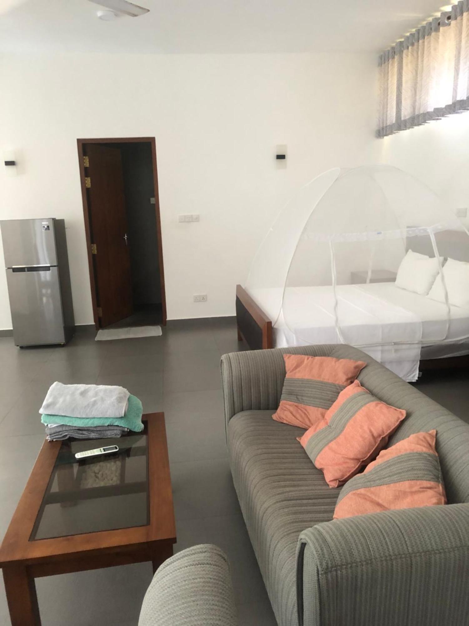 Hotel Paradiso, Унаватуна Экстерьер фото