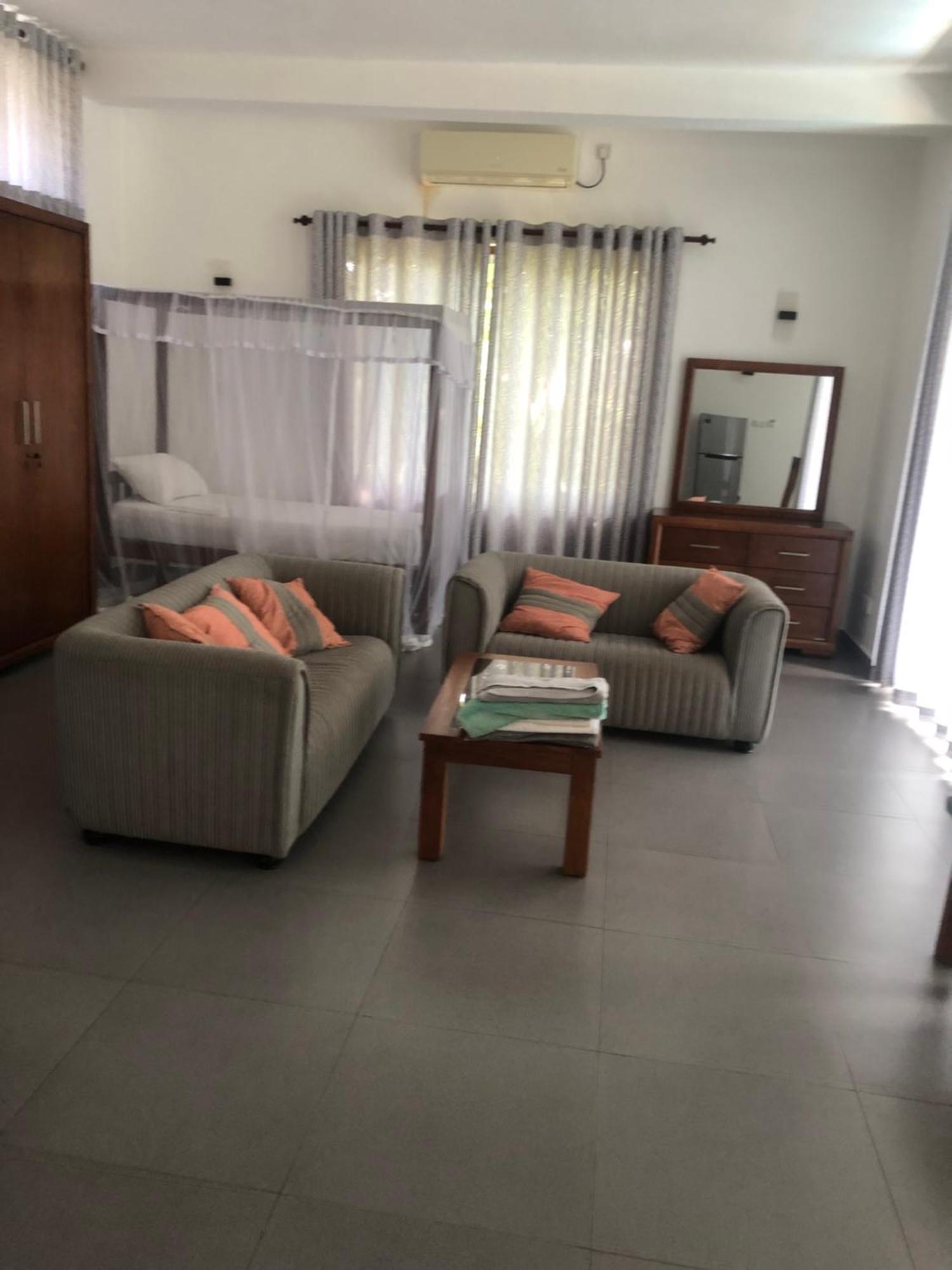 Hotel Paradiso, Унаватуна Экстерьер фото